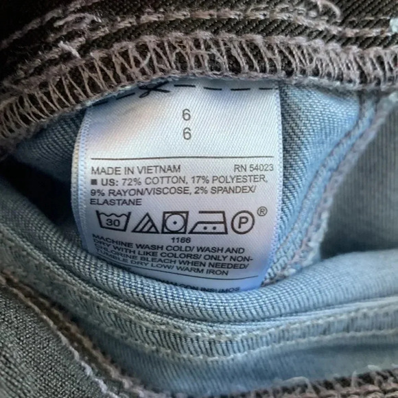 Old Navy  Mid-Rise Rockstar Pull On Jeans - Picture 4 of 4